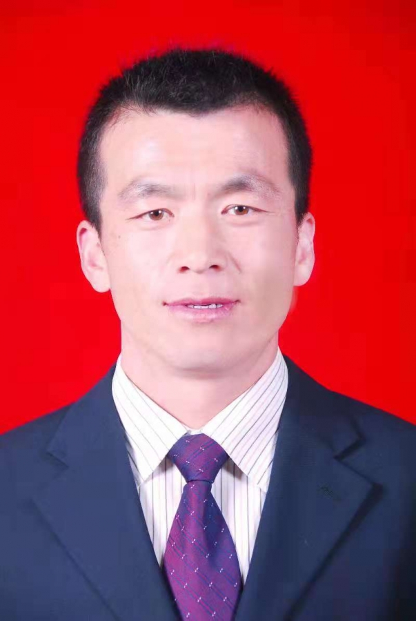 震湖中学校长 王晓龙 西吉县震湖中学 宁夏教育资源公共服务平台
