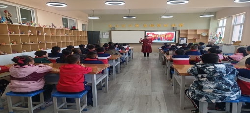 简篇-非遗体验课程“巧手编织”走进西夏区华西希望小学