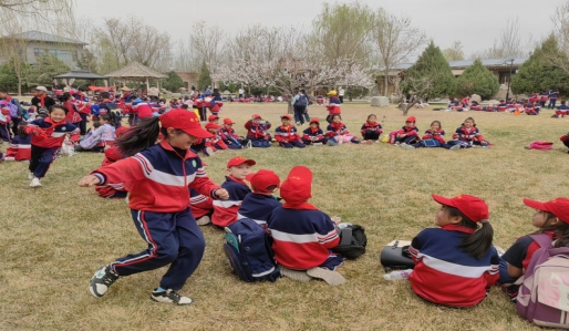 简篇-“踏春寻英迹，承志铸未来”——华西希望小学清明远足暨野餐活动