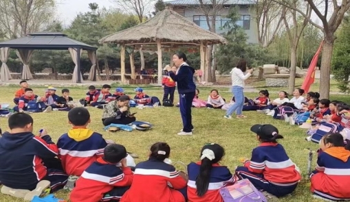 简篇-“踏春寻英迹，承志铸未来”——华西希望小学清明远足暨野餐活动