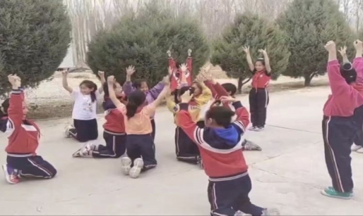 简篇-“踏春寻英迹，承志铸未来”——华西希望小学清明远足暨野餐活动