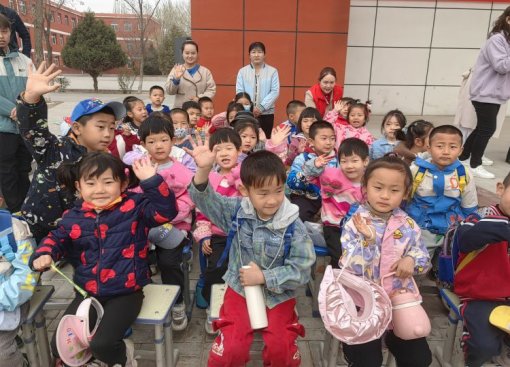 简篇-西夏区华西希望小学举办第二十五届田径运动会