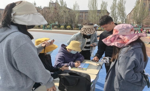 简篇-西夏区华西希望小学举办第二十五届田径运动会