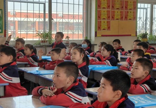 简篇-“世界水日，中国水周”节宣传进校园活动走进华西希望小学