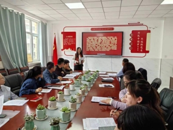 J:/我的文件/六小教学/党建资料/3月主题党日活动/3月主题党日照片/微信图片_20240327094004.jpg微信图片_20240327094004