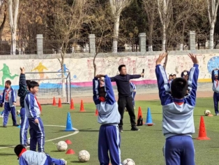 J:/我的文件/六小教学/党建资料/3.12党员活动/照片/9922f1174bdf78dc089a37513817564.jpg9922f1174bdf78dc089a37513817564