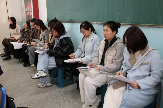 G:/2025年/01 教学/0228 市教育局教研室视导秦宁/听课/英语2 (6).JPG英语2 (6)