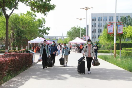 C:UserszhangmiaoDesktop高一复学IMG_6600.JPG