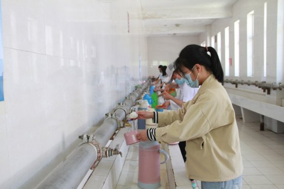 C:UserszhangmiaoDesktop高一复学IMG_6859.JPG