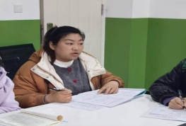 F:/桌面文件/六下/普语组/教研/李荣.jpg李荣