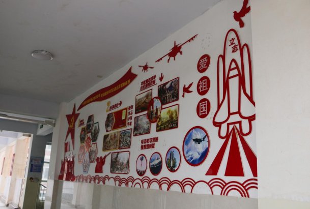 D:照片资料六中校园照片QQ图片20220413111144.jpgQQ图片20220413111144