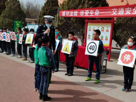 8e243ca409f14eabe73bd9bf0732274