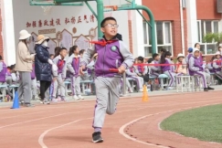 C:UsersHelloDesktop运动会闭幕接力5.jpg接力5