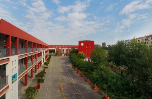 c7c9a904656d44f6b044b07661ff6db