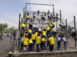 f5d492f761cc65d73fc8c5f6e2133df