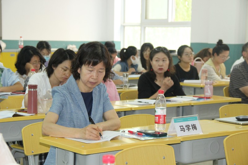 马学梅.JPG