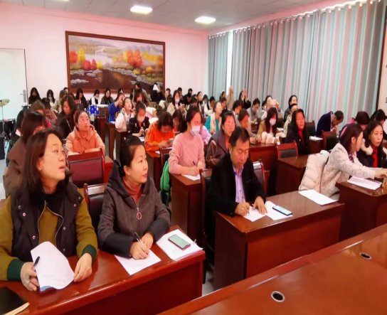 I:/我的文件/六小教学/党建资料/11月党课/1923b888afcba11bff2affb0ddac007.jpg1923b888afcba11bff2affb0ddac007