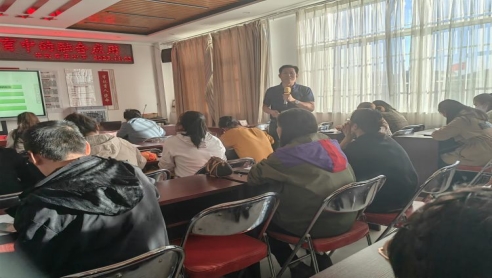 简篇-提升信息化素养,引领智慧型教育——华西小学开展信息化培训