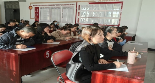 简篇-提升信息化素养,引领智慧型教育——华西小学开展信息化培训