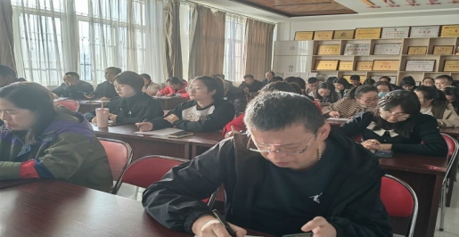 简篇-提升信息化素养,引领智慧型教育——华西小学开展信息化培训