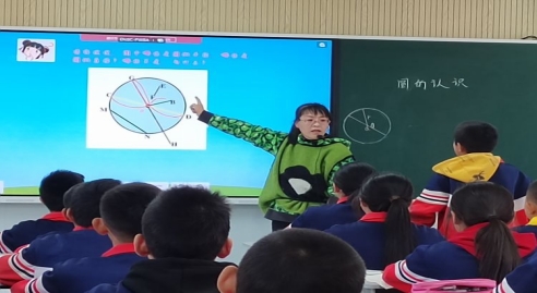 简篇-“教”以共进,“研”以致远——华西希望小学分组开展专题教研和课例研讨活动