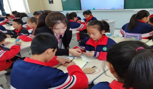 简篇-“教”以共进,“研”以致远——华西希望小学分组开展专题教研和课例研讨活动