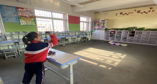 简篇-“喜迎新年，趣味游园”——华西希望小学举办元旦游园会