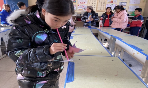 简篇-“喜迎新年，趣味游园”——华西希望小学举办元旦游园会