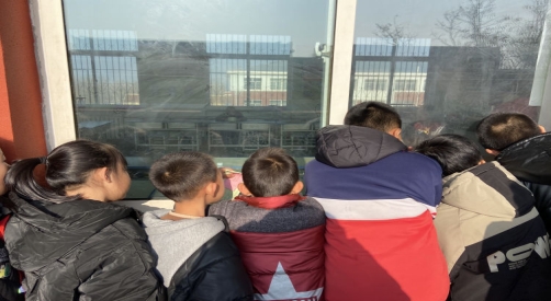 简篇-“喜迎新年，趣味游园”——华西希望小学举办元旦游园会