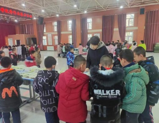 简篇-“写好中国字 做好中国人”——记华西希望小学优秀作业展示活动