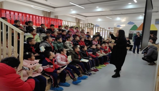 简篇-嘉实基金客户年“点亮家乡”悦读计划暨嘉实·桂馨乡村悦读空间公益项目启动仪式在华西希望小学举行