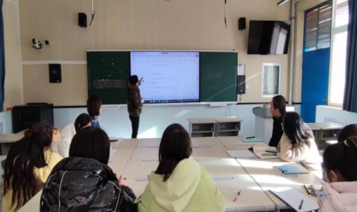 简篇-优化作业设计，提升学习能力——华西希望小学开展"双减"背景下高效作业设计研讨活动