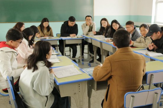 H:/2025年/01 教学/0313 市教育局教研室视导十中/评课/物理 (6).JPG物理 (6)