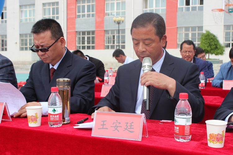 回民中学2019届毕业生毕业典礼暨表彰大会 - 西吉县第四中学 - 宁夏