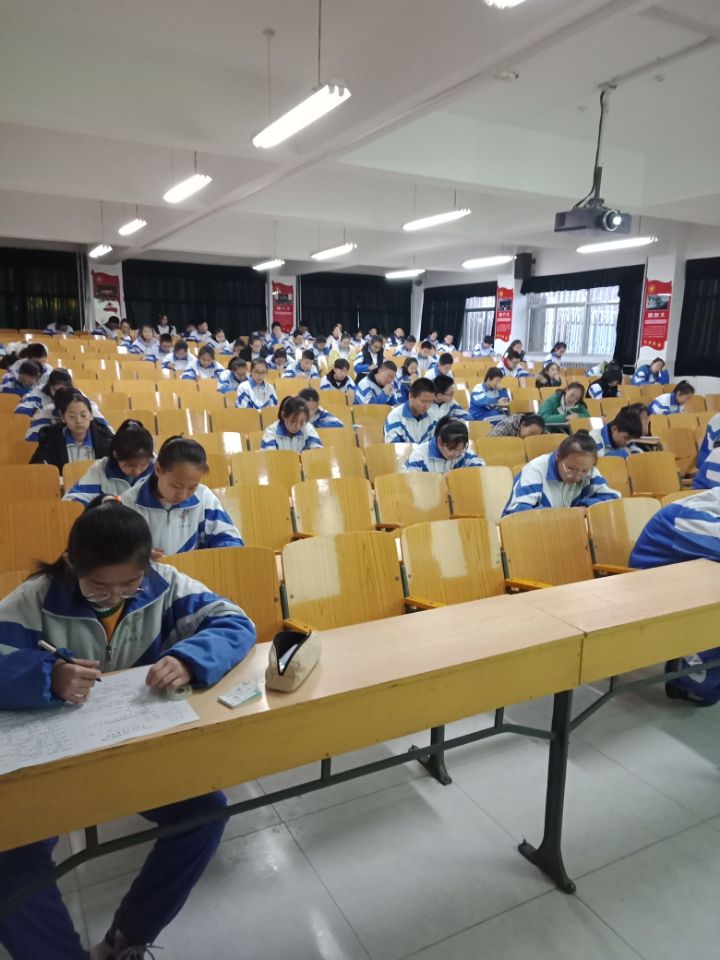 点亮生活 诗韵助力成长 ——中卫三中举行诗词竞赛 - 中卫市第三中学