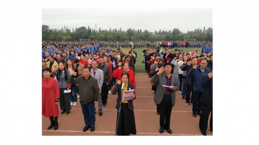 自治区普法督查组对中宁二中普法工作进行检查