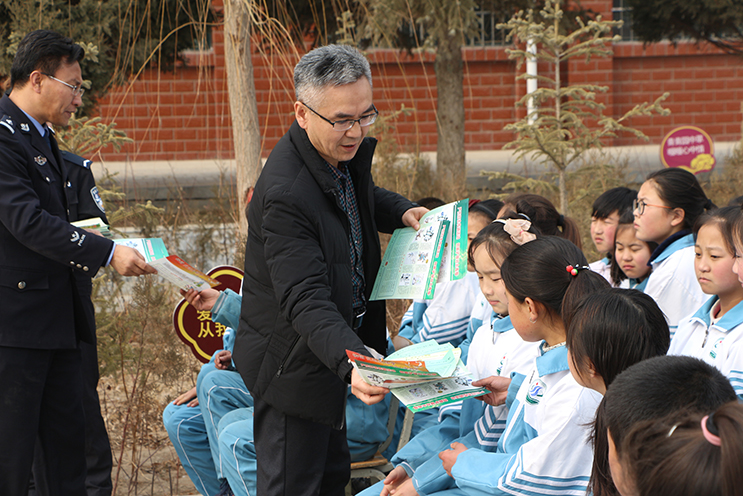 同心縣石獅中學校園安全師生大會暨