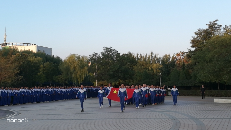 中宁一中周一升旗仪式我爱我的祖国
