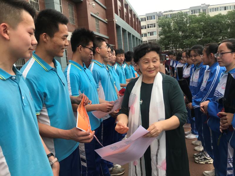 安得猛士兮走四方此行路遥千里相忆记宁夏岳麓高级中学2020届高三毕业