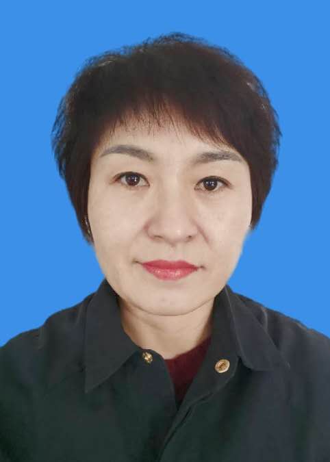 银川市第十六中学副校长张芙蓉