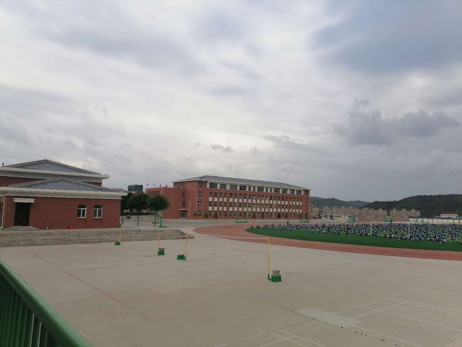 西吉县第二中学图片