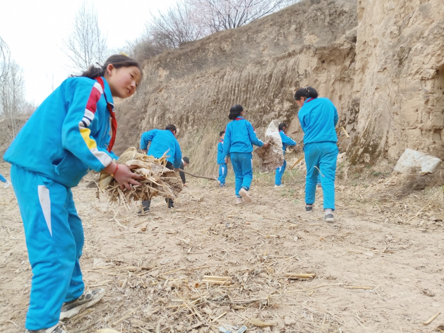 愛學習 愛勞動 長大要為祖國做貢獻 - 彭陽縣白陽鎮餘溝小學 - 寧夏